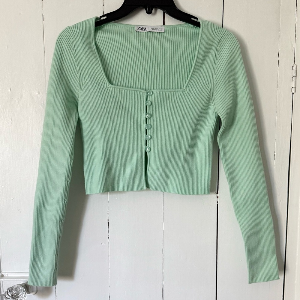 Zara light green button down top size M